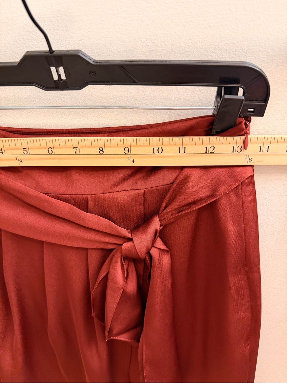 NWT Express Satin Tie-Waist Faux Wrap Midi Skirt- Rust Red Size 2 - Picture 4 of 11